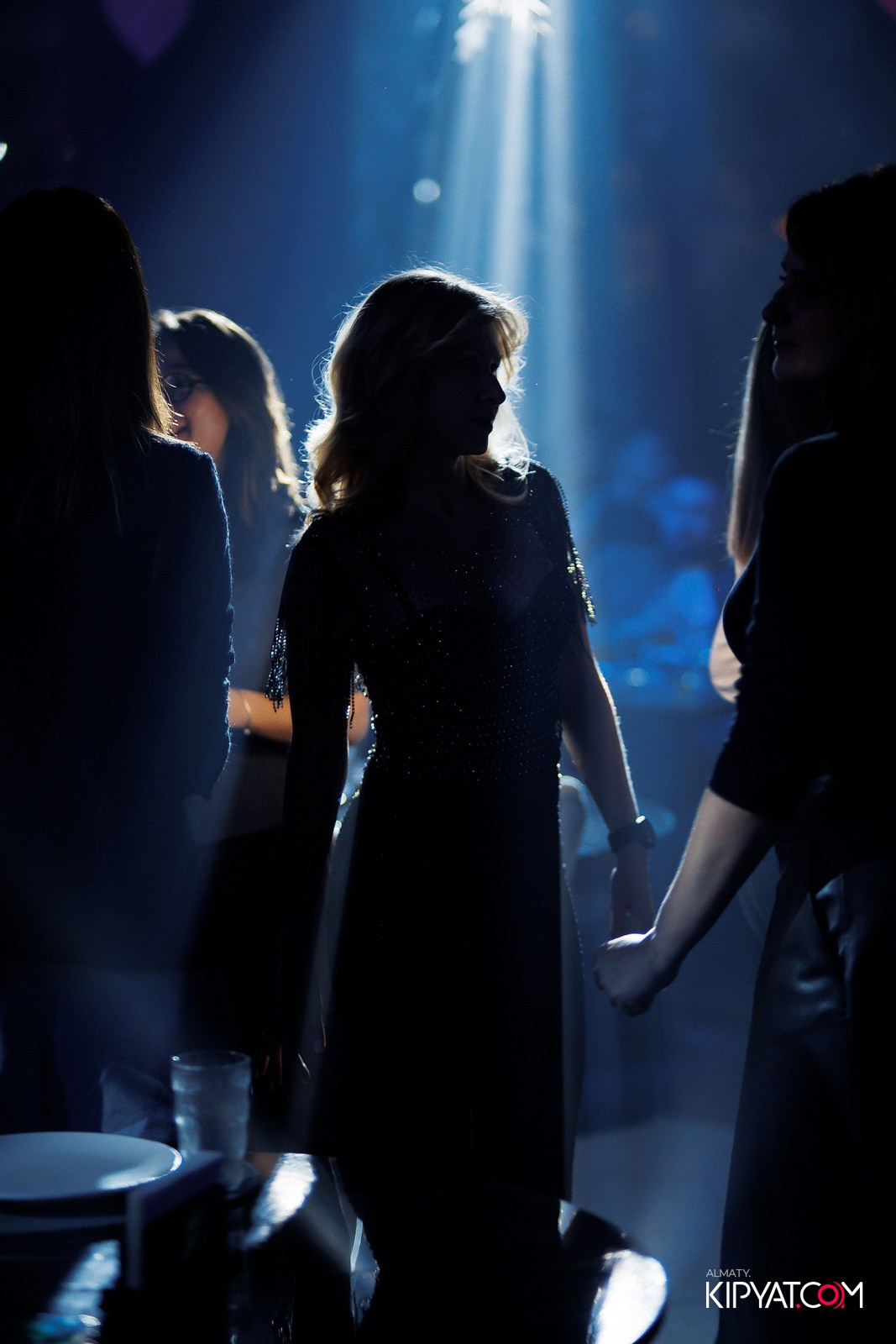 FRIENDS BAR & TERRACE. КИПЯТКОМ АЛМАТЫ!