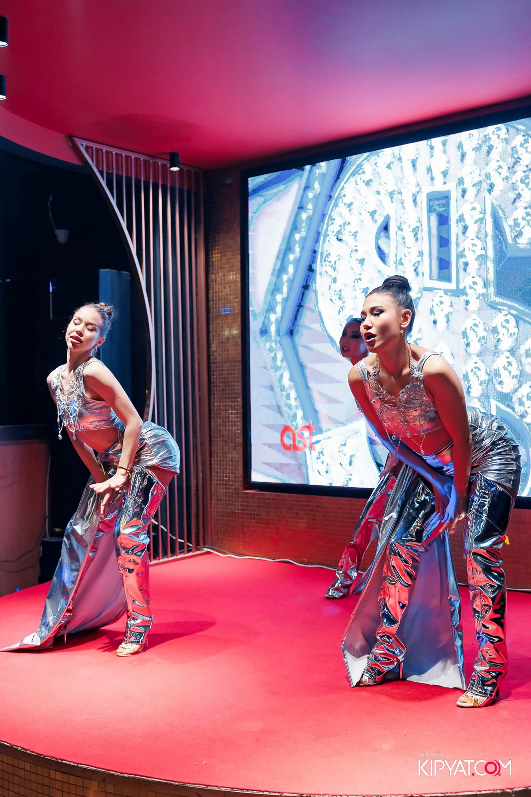 ЗАЯ, НА БИС. КИПЯТКОМ АЛМАТЫ! Фотосъемка мероприятий в Алматы