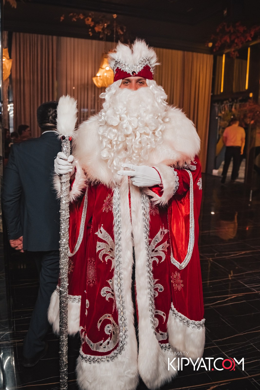 БАР ПАНАЕХАЛИ НА ДОСТЫК. КИПЯТКОМ АЛМАТЫ!