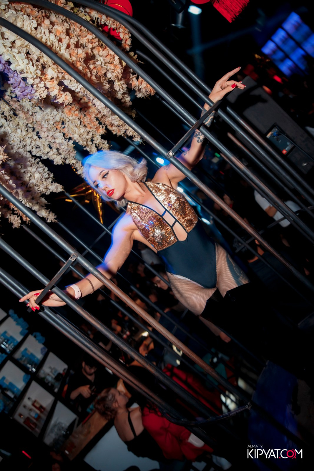 UYAT EMES BAR. КИПЯТКОМ АЛМАТЫ!