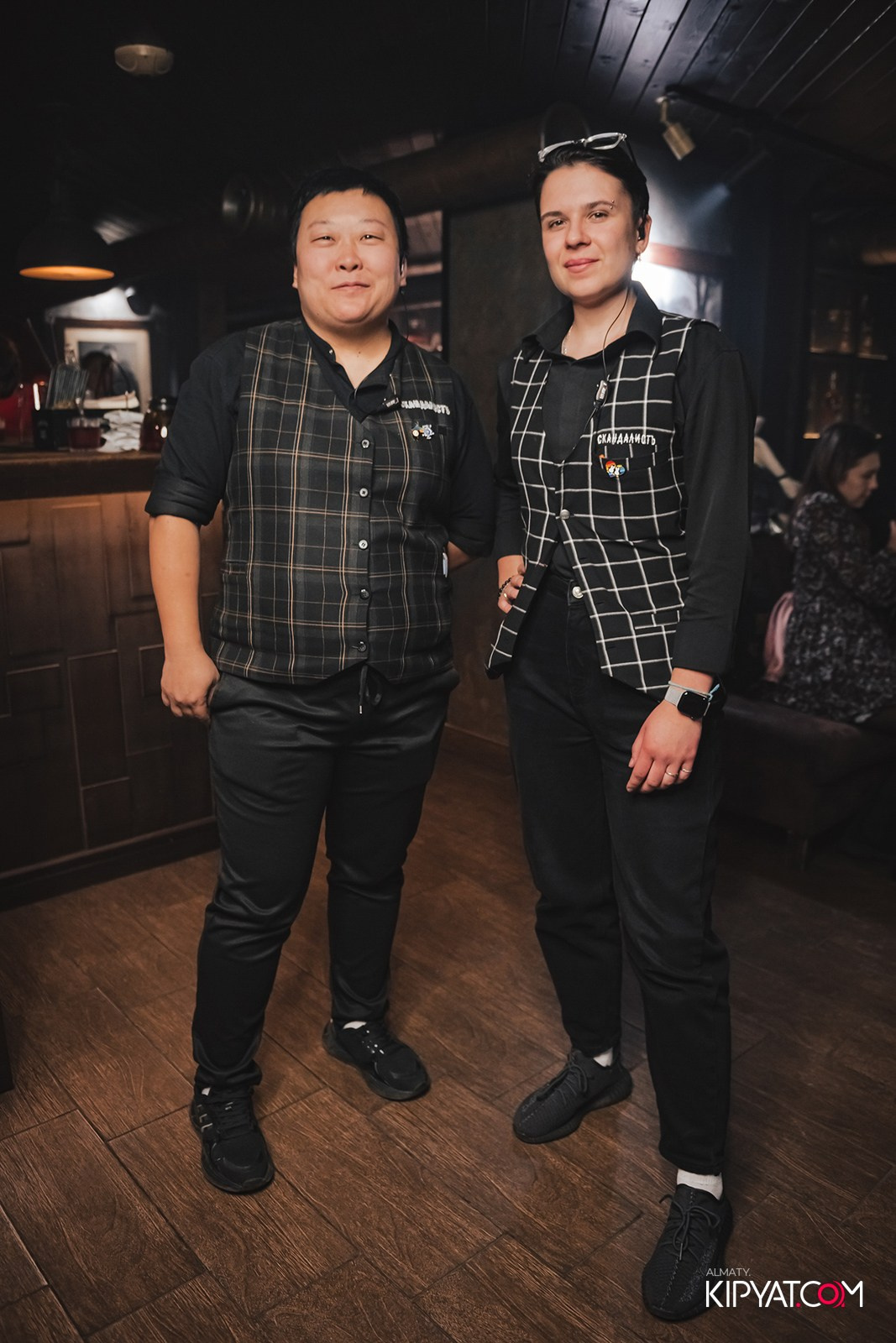 РЕСТО-БАР СКАНДАЛИСТЪ. КИПЯТКОМ АЛМАТЫ!