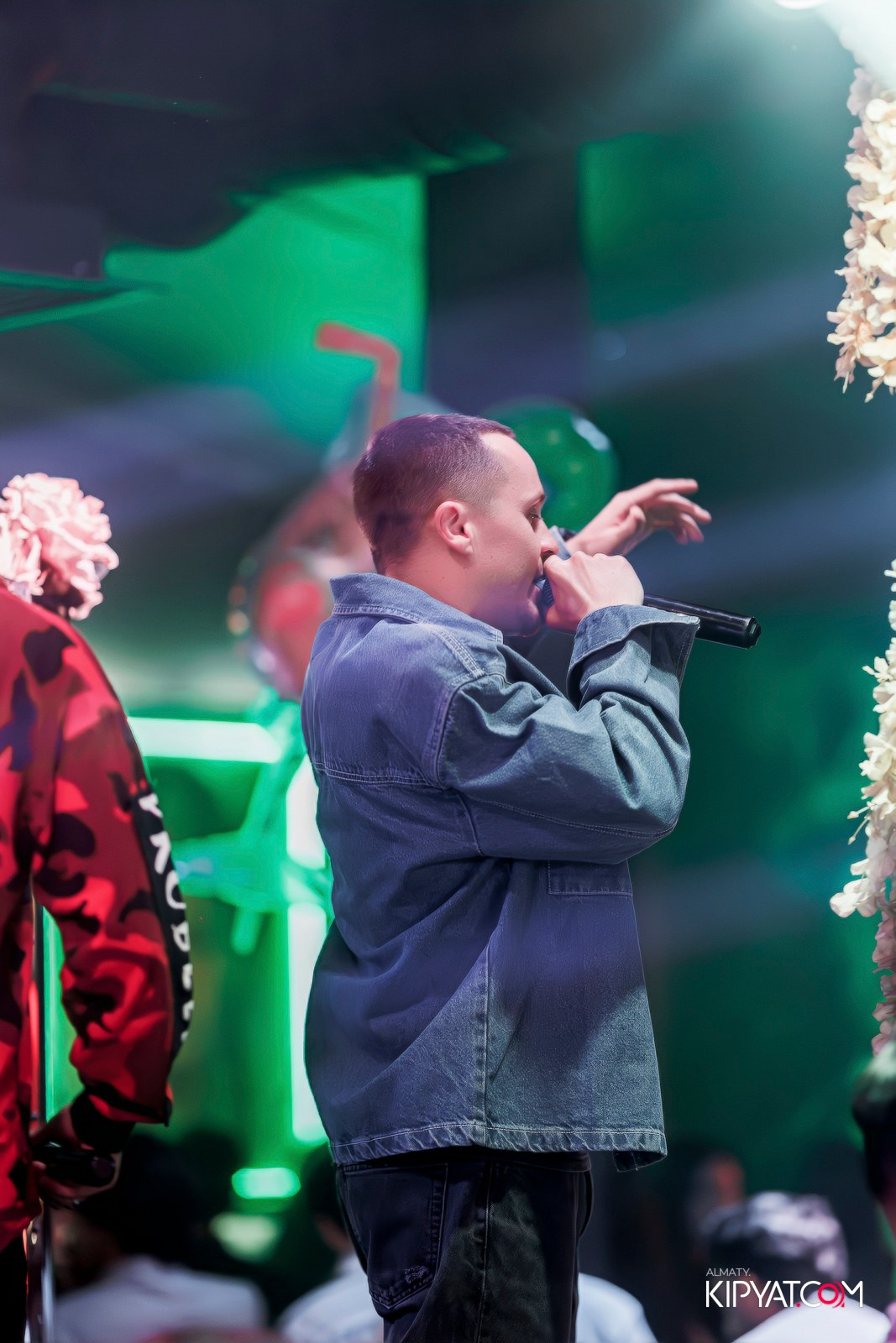 UYAT EMES BAR. КИПЯТКОМ АЛМАТЫ!