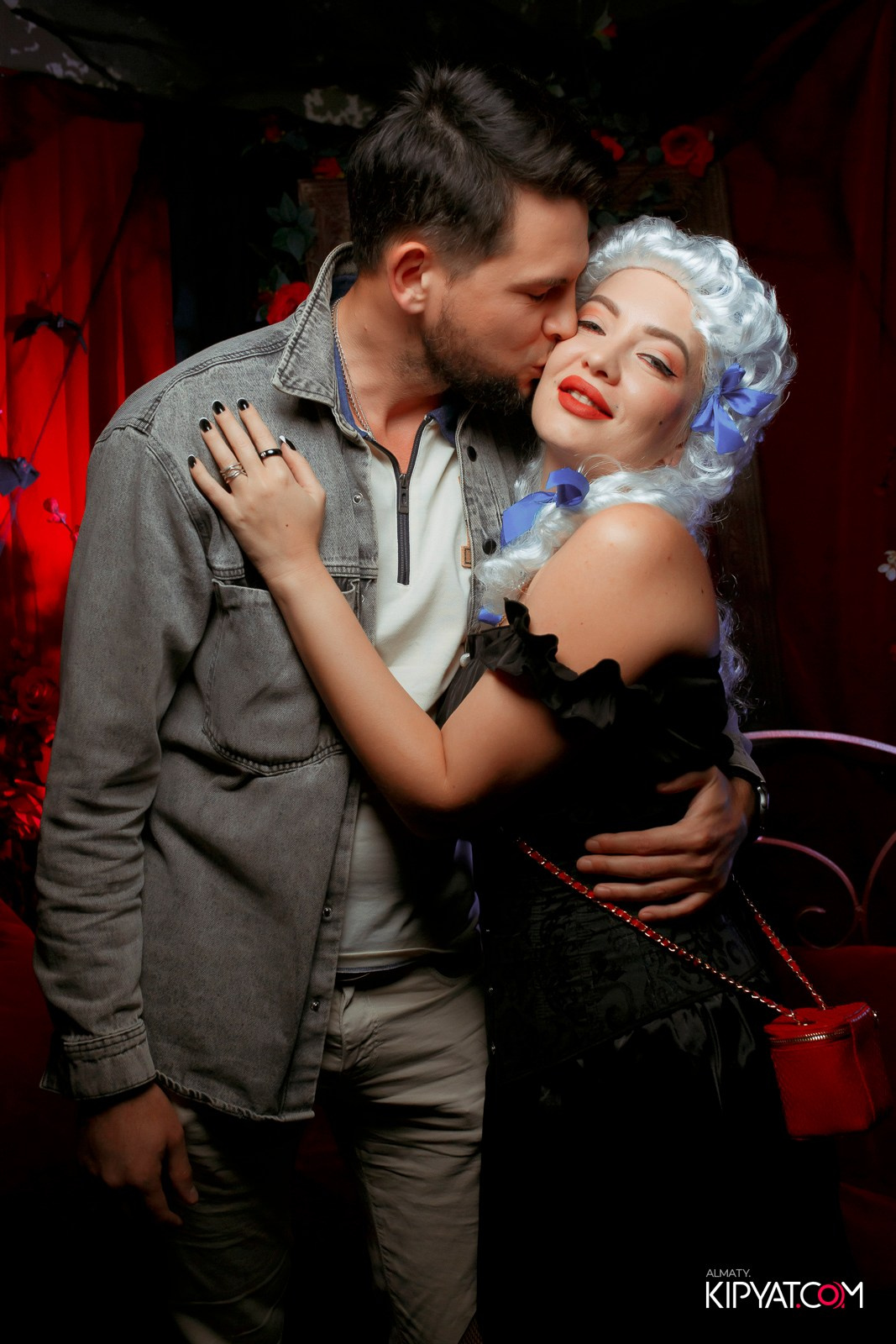 БАЛ НЕЧИСТИ В HIT RETRO. КИПЯТКОМ АЛМАТЫ!