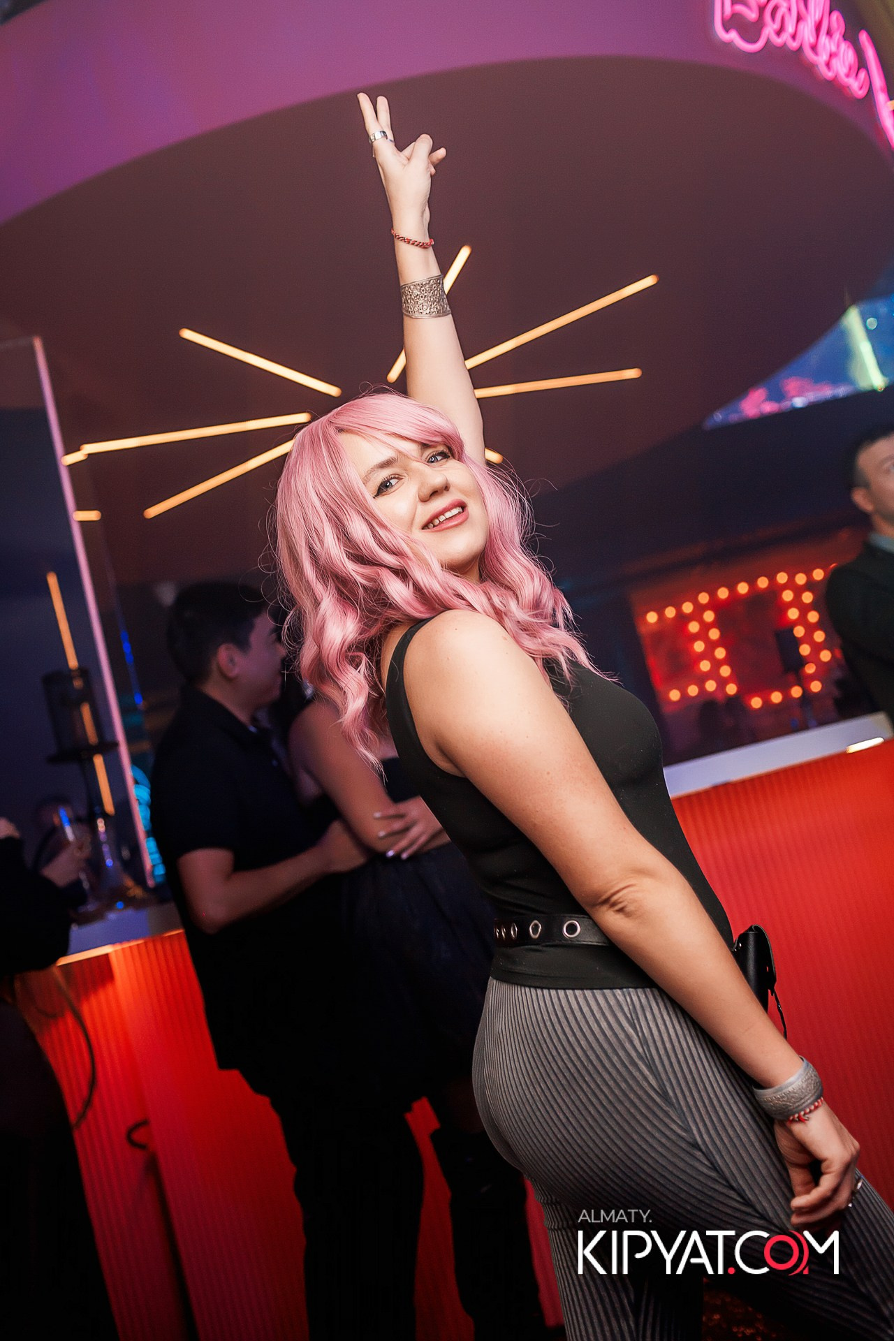 SANTA BARBARA — ВЫСТУПЛЕНИЕ ГРУППЫ REFLEX. КИПЯТКОМ АЛМАТЫ!