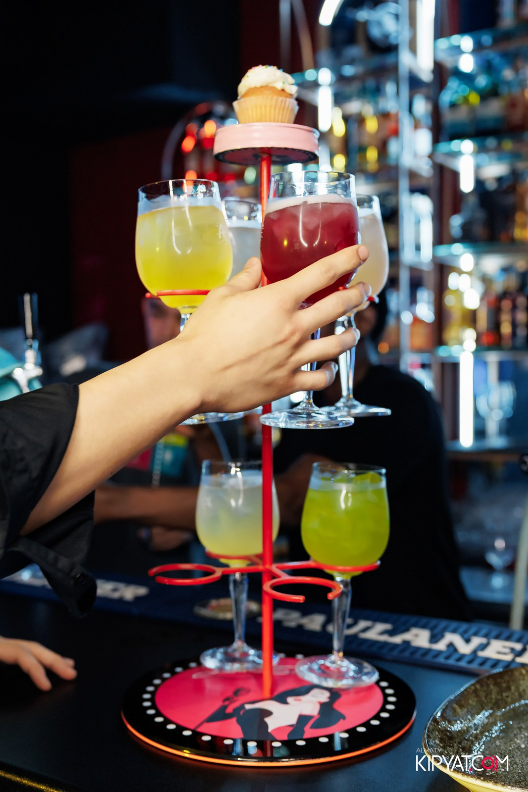 ЗАЯ, НА БИС. КИПЯТКОМ АЛМАТЫ!