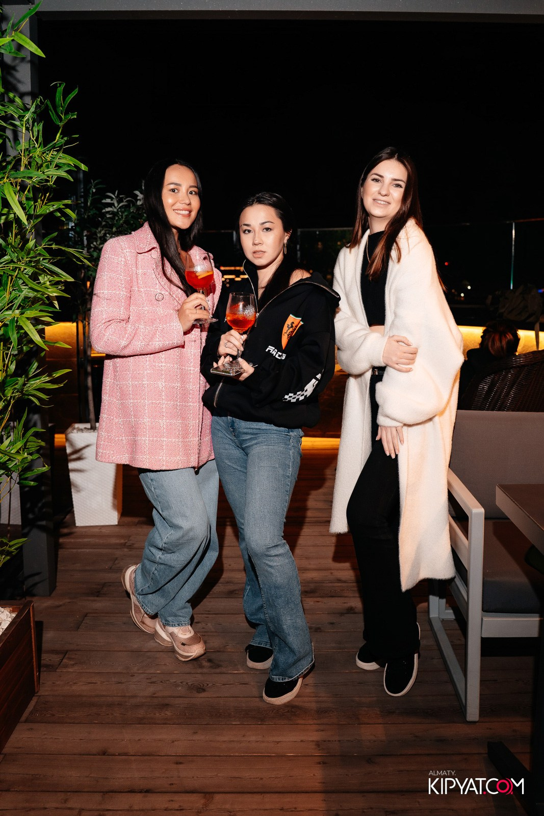 ОФИЦИАЛЬНОЕ ОТКРЫТИЕ ЛЕТНЕЙ ТЕРРАСЫ «TO THE MOON LOUNGE & HOOKAH». КИПЯТКОМ АЛМАТЫ!