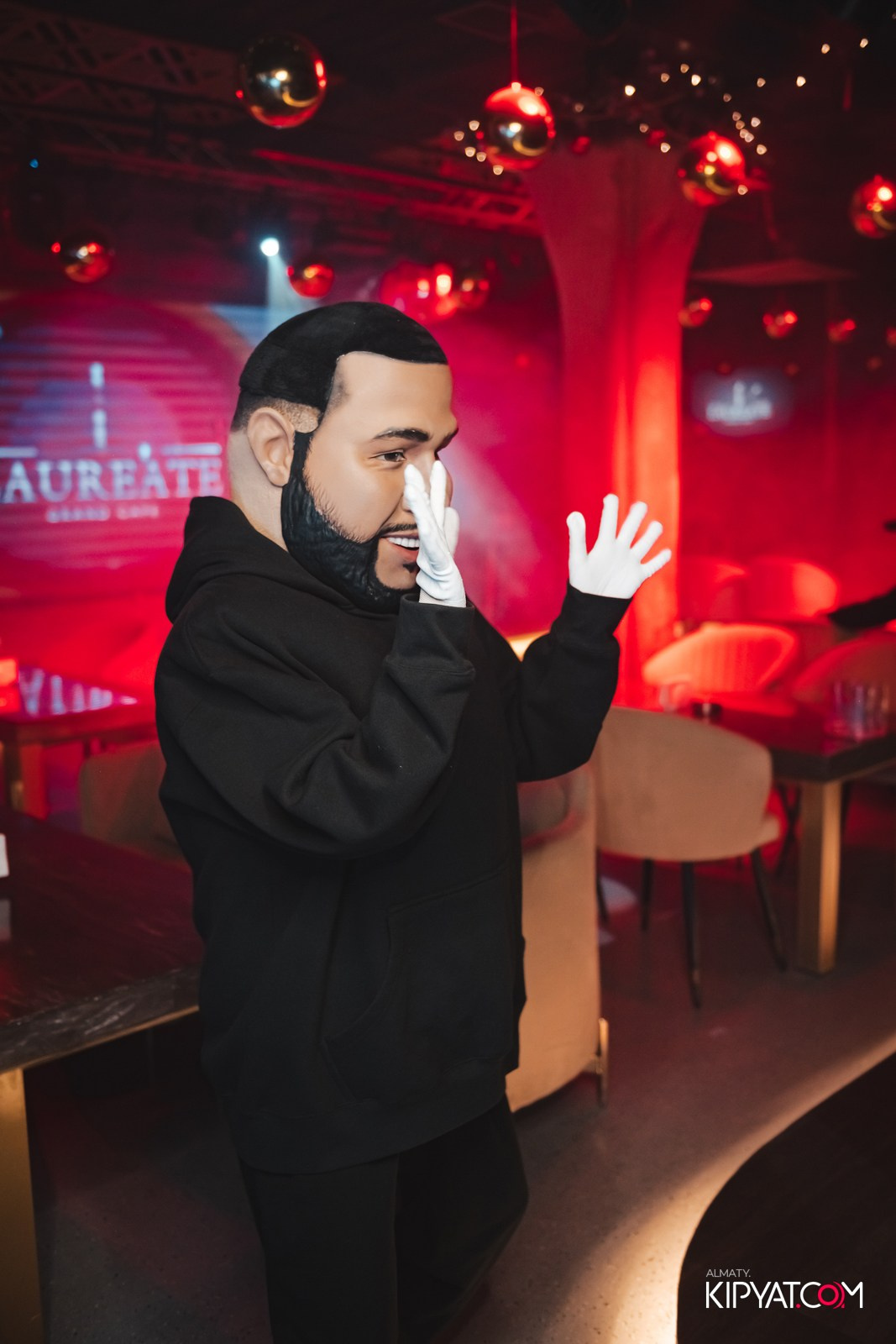 LAUREATE GRANDE CAFE. КИПЯТКОМ АЛМАТЫ!