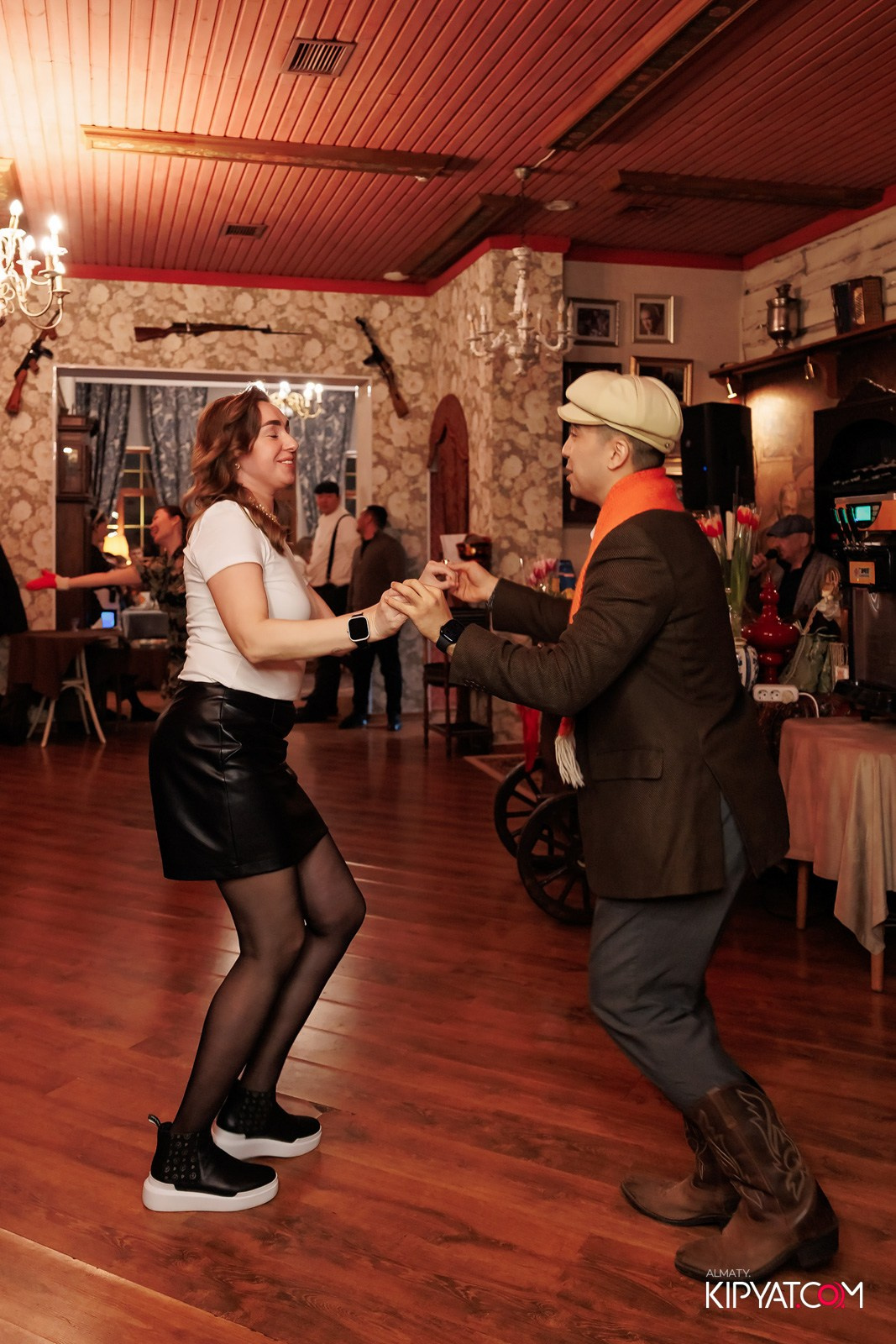 РЕСТОРАН МАРЬИНА РОЩА. КИПЯТКОМ АЛМАТЫ!