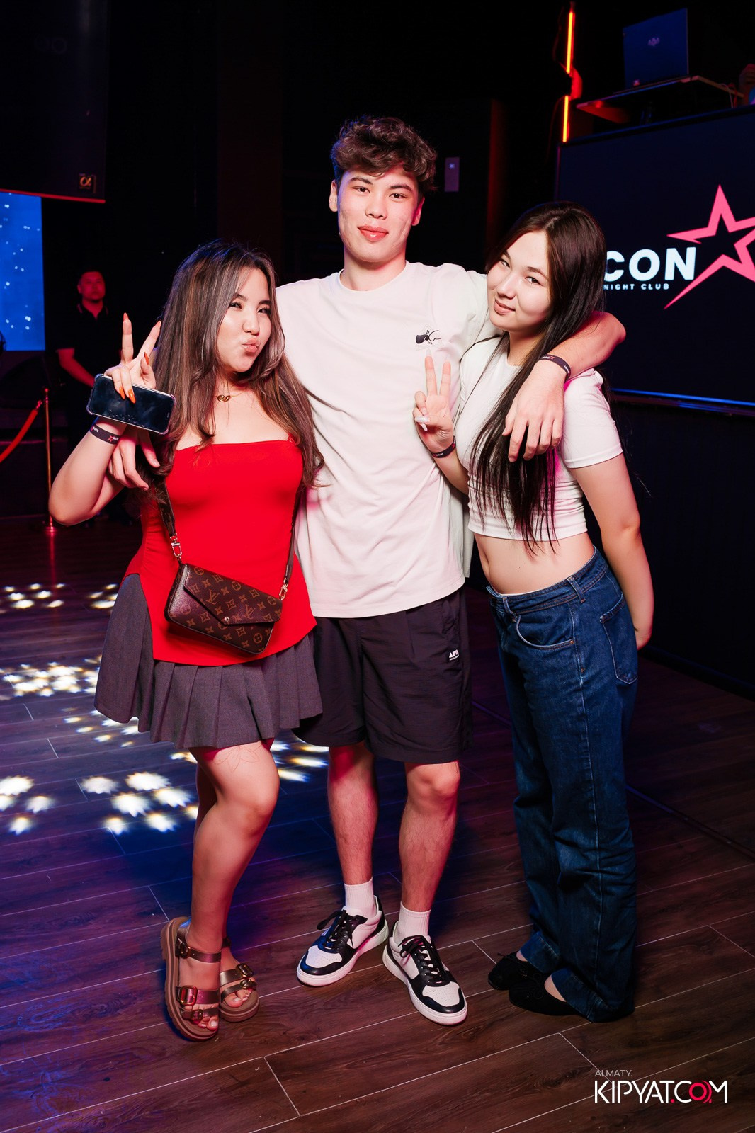 НОЧНОЙ КЛУБ ICON. КИПЯТКОМ АЛМАТЫ!