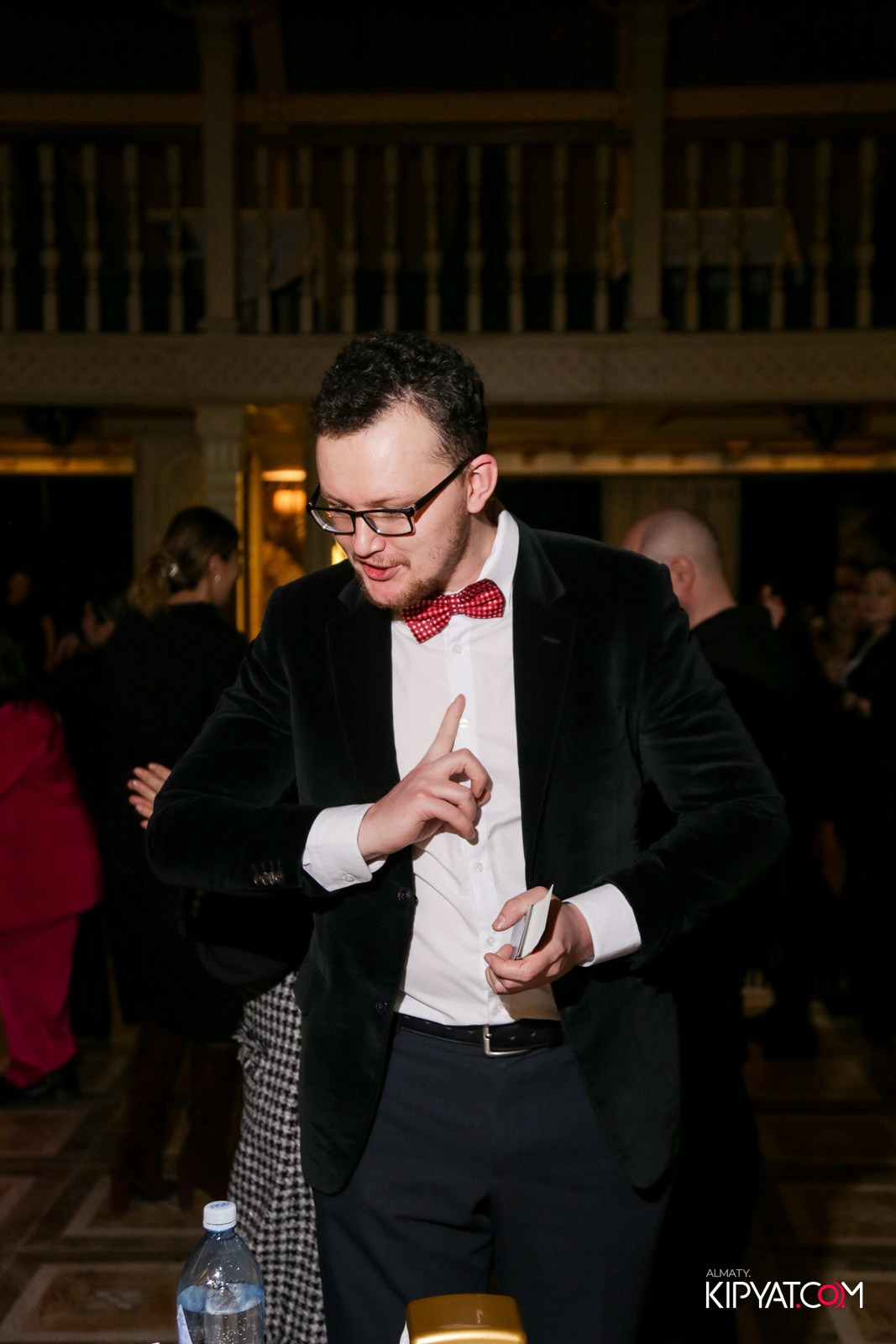 РЕСТОРАН ALAZANI НА КАБАНБАЙ БАТЫРА. КИПЯТКОМ АЛМАТЫ!