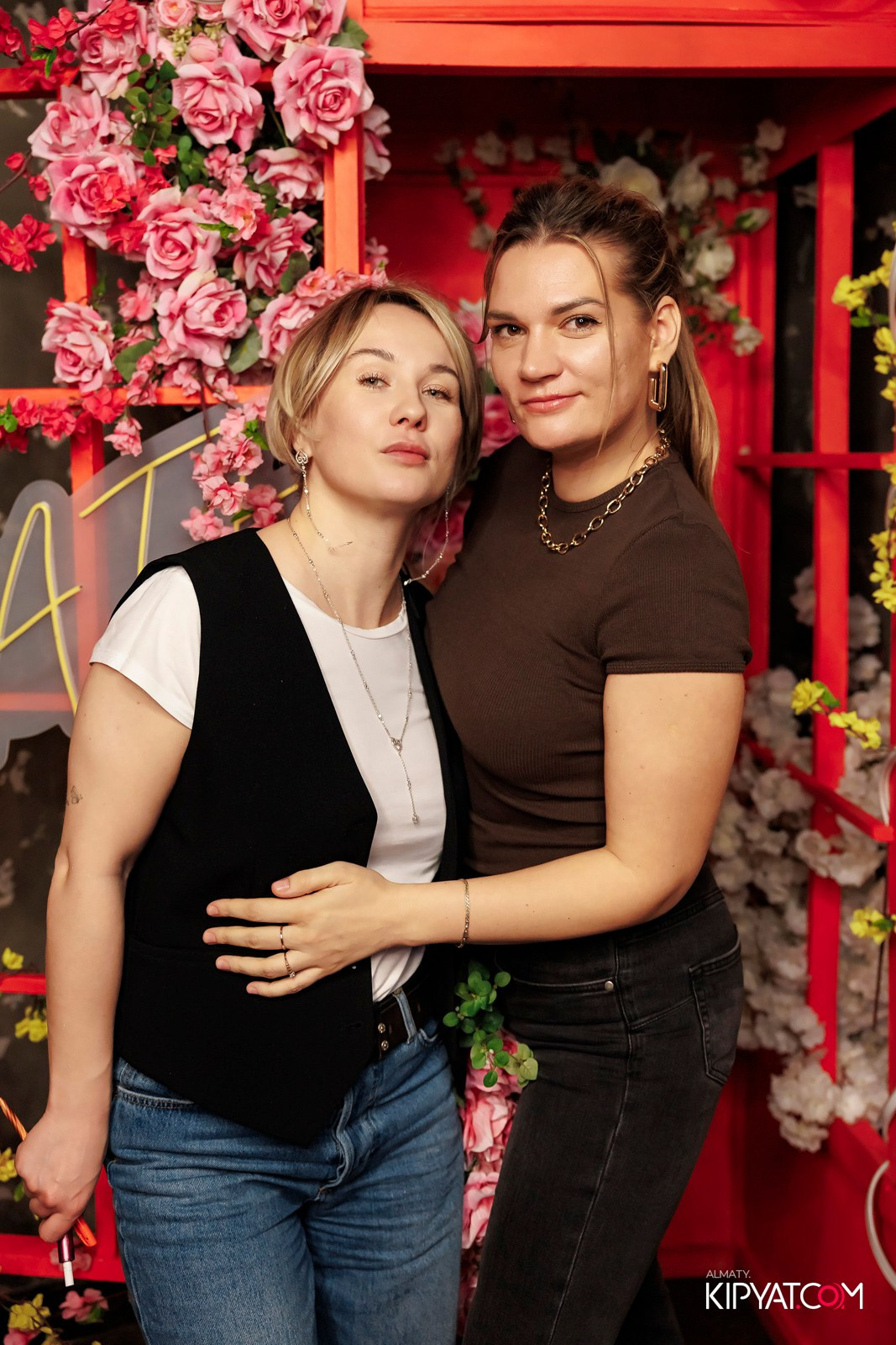 МУЗЫКАЛЬНОЕ ЛОТО В HIT RETRO. КИПЯТКОМ АЛМАТЫ! Фотосъемка мероприятий в Алматы