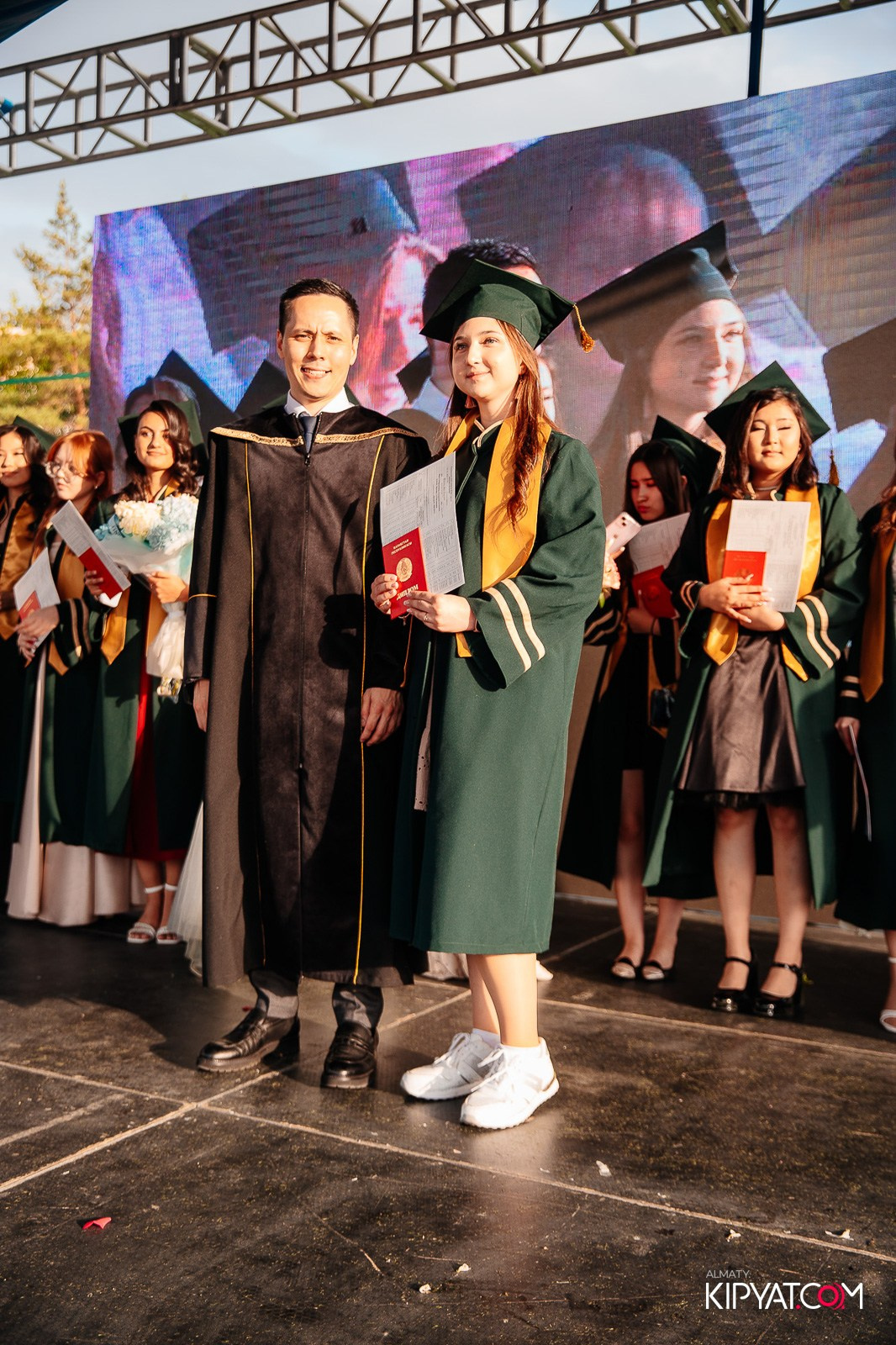 ВРУЧЕНИЕ ДИПЛОМОВ — НАРХОЗ КОЛЛЕДЖ. Part 3. КИПЯТКОМ АЛМАТЫ!