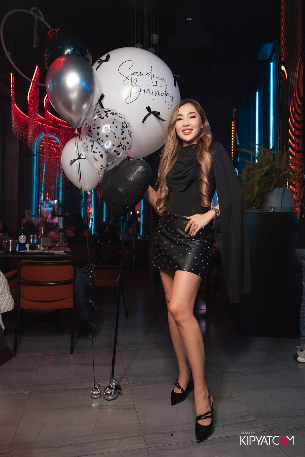 FRIENDS BAR & TERRACE. КИПЯТКОМ АЛМАТЫ!