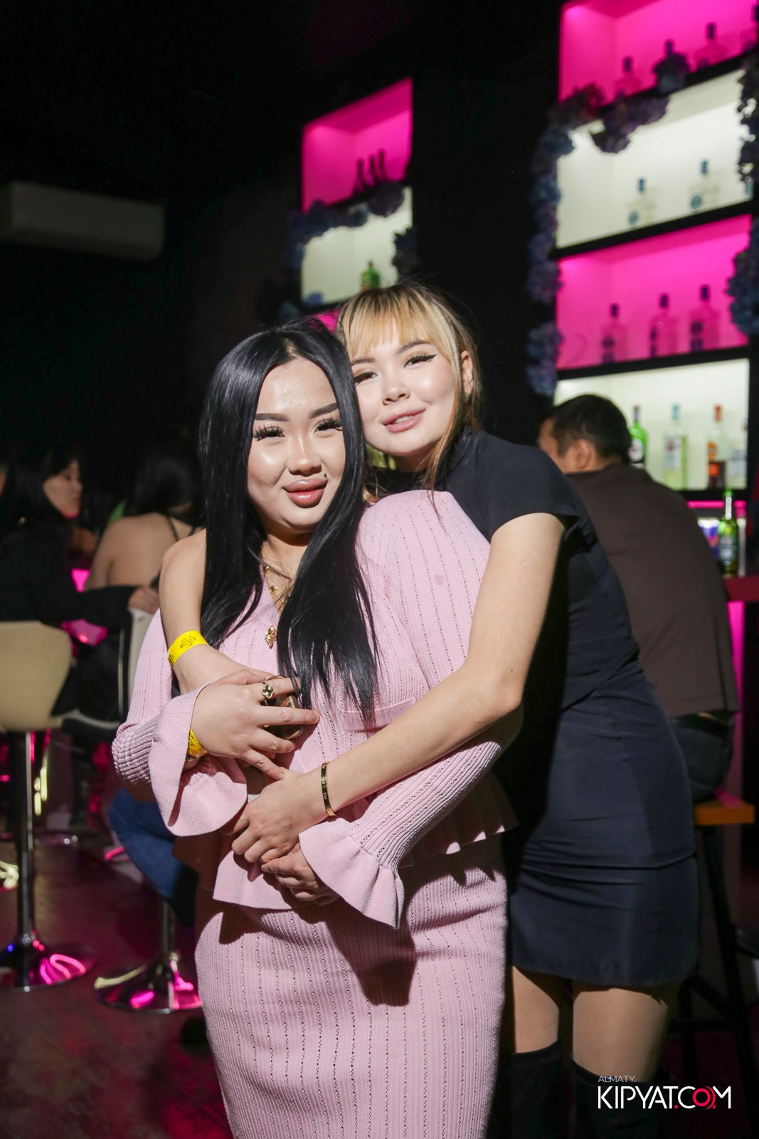 UYAT EMES BAR. КИПЯТКОМ АЛМАТЫ! Фотосъемка мероприятий в Алматы