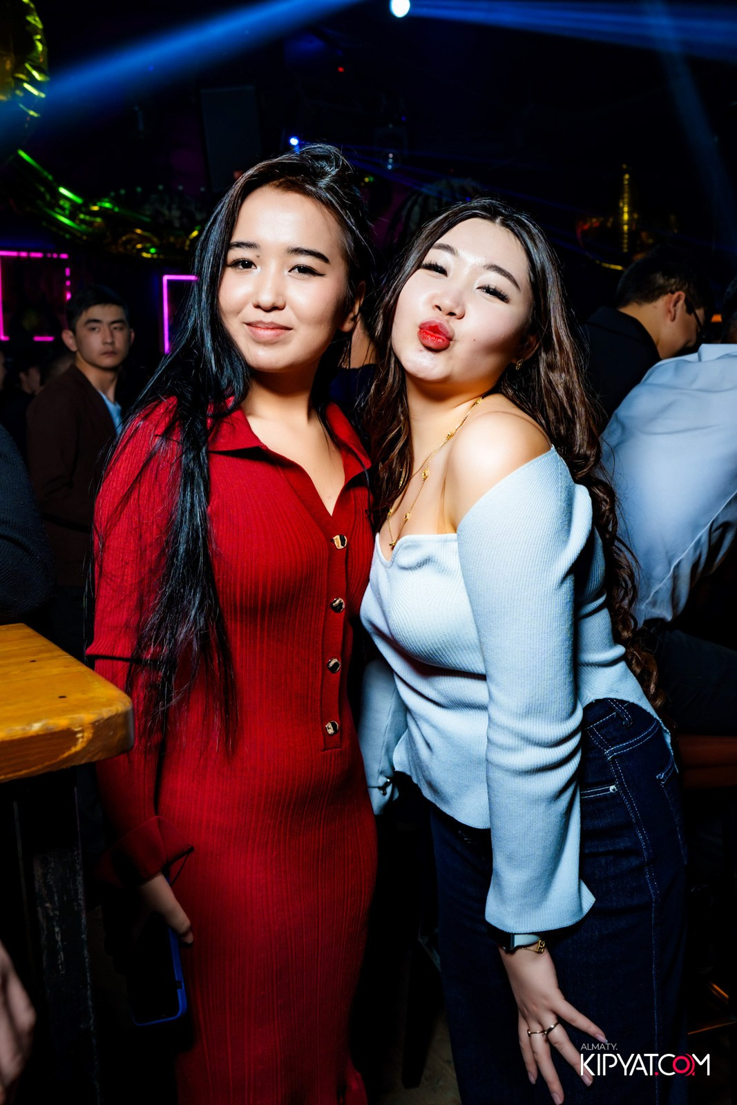 UYAT EMES BAR. КИПЯТКОМ АЛМАТЫ! Фотосъемка мероприятий в Алматы