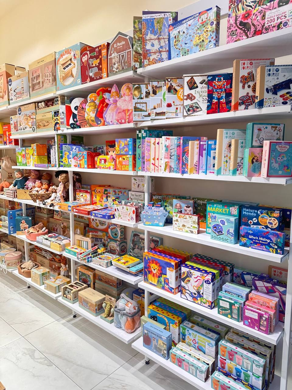 Herzliya, 7Stars Mall. Olga Goldina architectural interior design, styling and staging