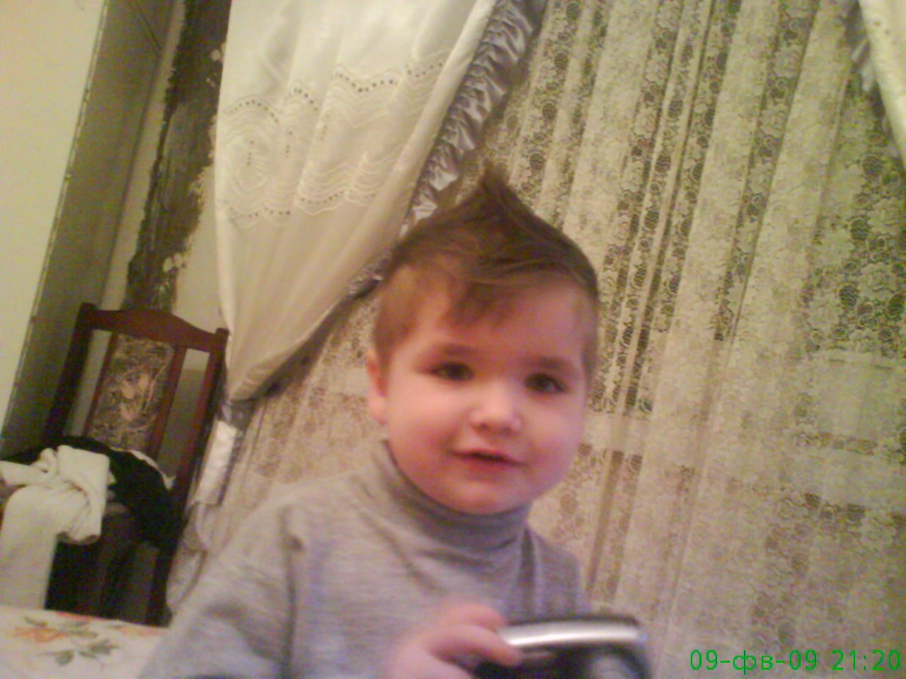 Sony Ericsson Z610i. Михаил Барановский