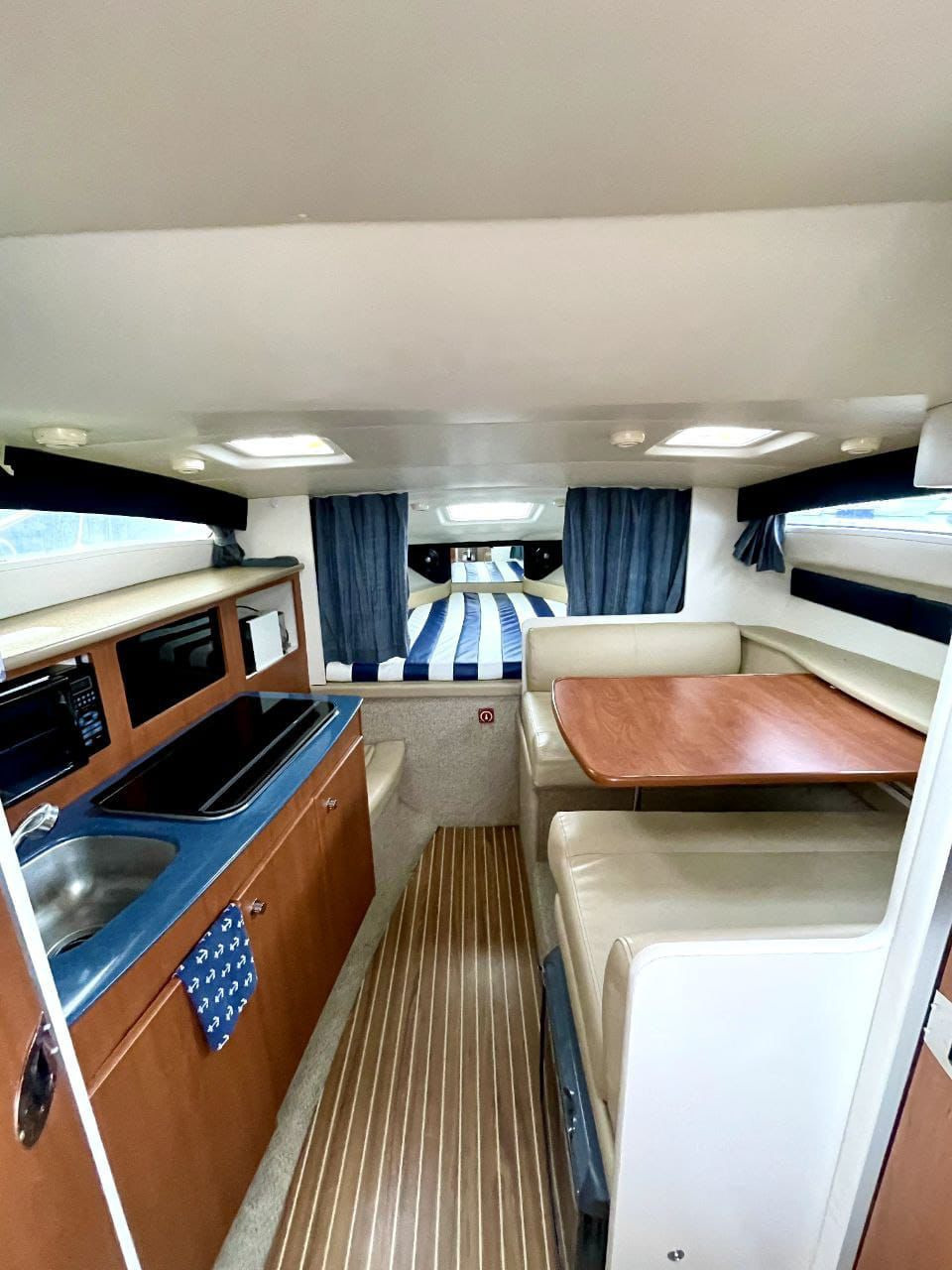 Аренда Яхт в Сочи Эконом катера  Яхт Вип  Яхтвип Yachtvip Престиж яхты