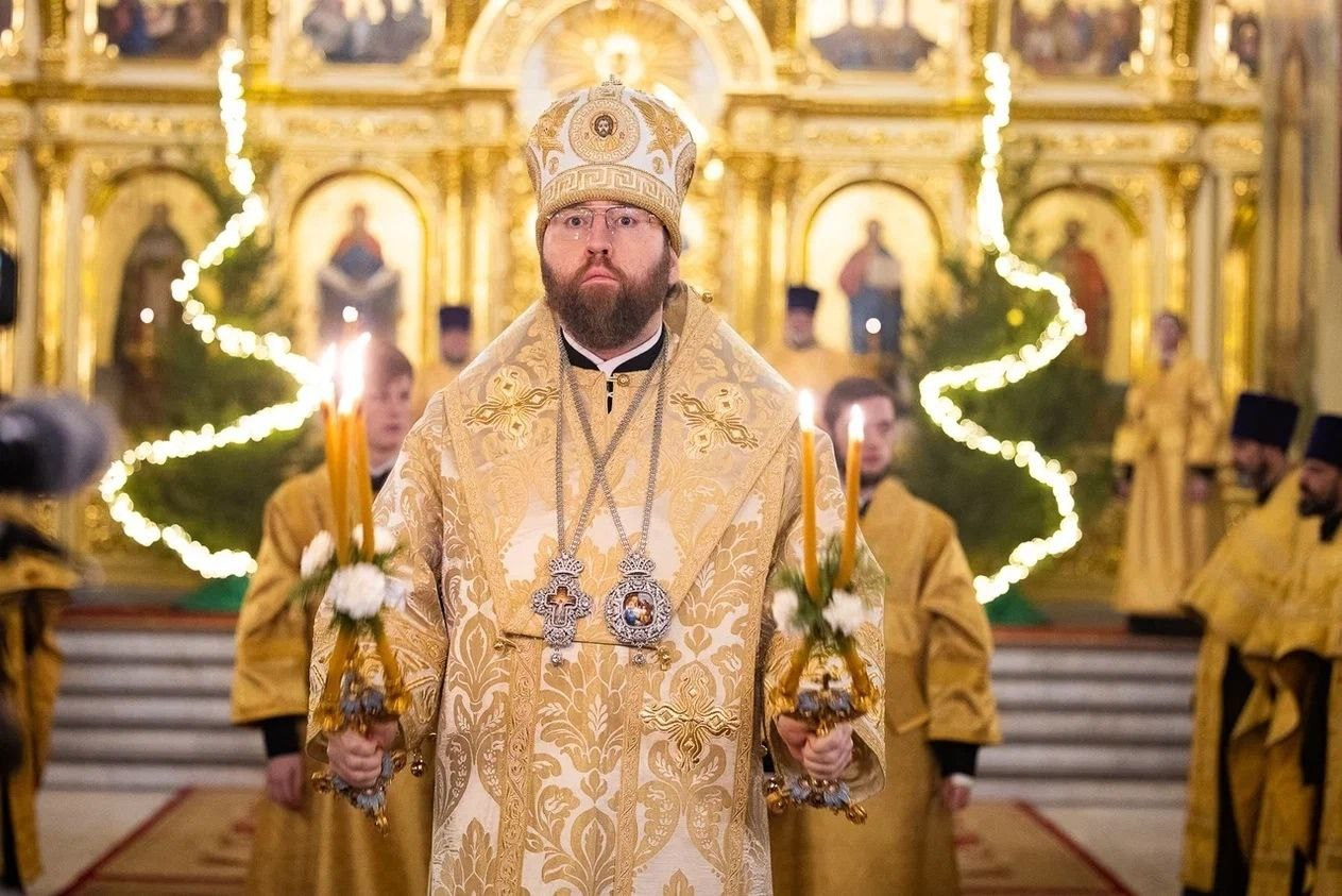 Благочинный Северо-Западного округа принял участие в Архиерейском Богослужении в Покровском соборе. Саратовское Северо-Западное благочиние