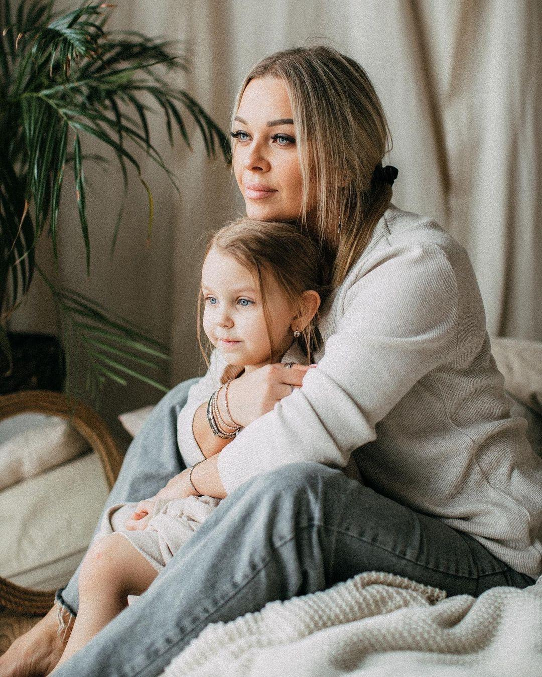 Студийные. Семейный фотограф Омск l Виолетта Журавлева