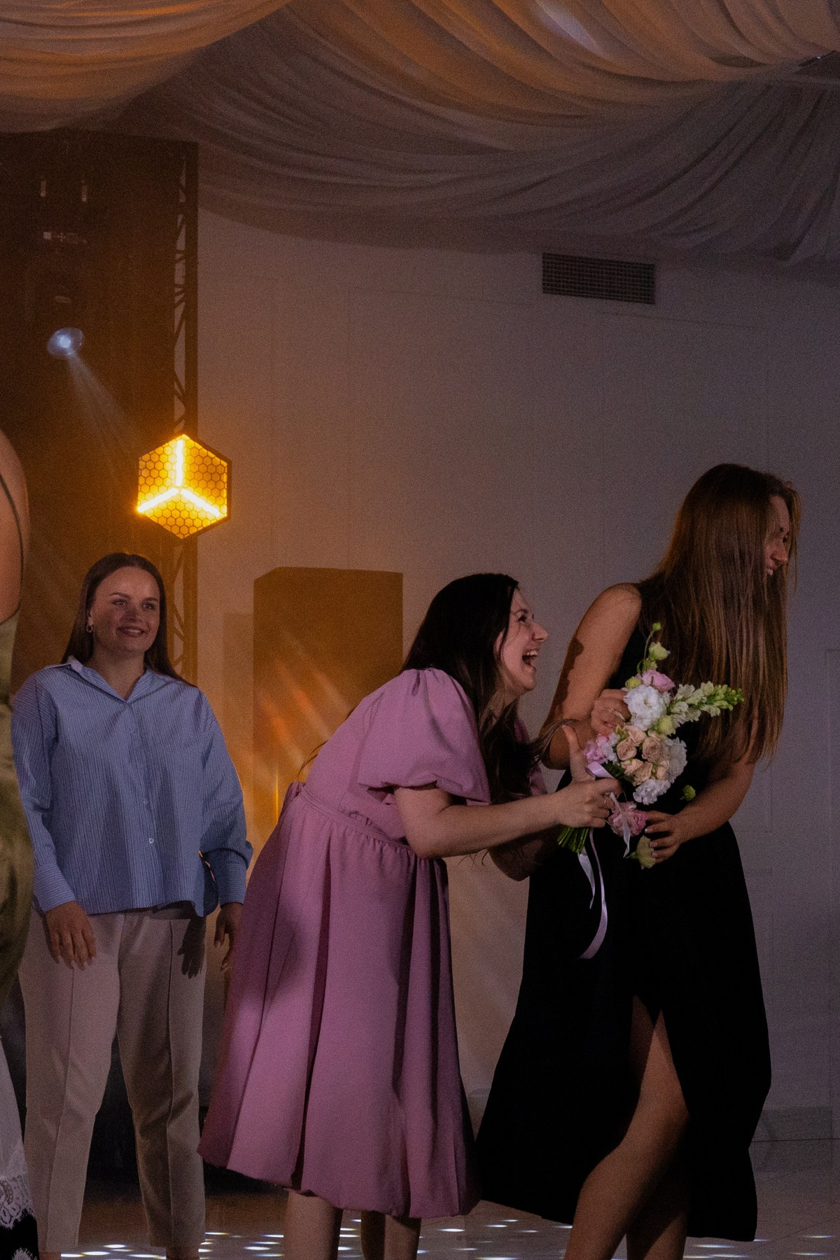 ТАКАЯ НЕЖНАЯ ЛЮБОВЬ. Свадебный фотограф Верещак Сергей I Ростов-на-Дону