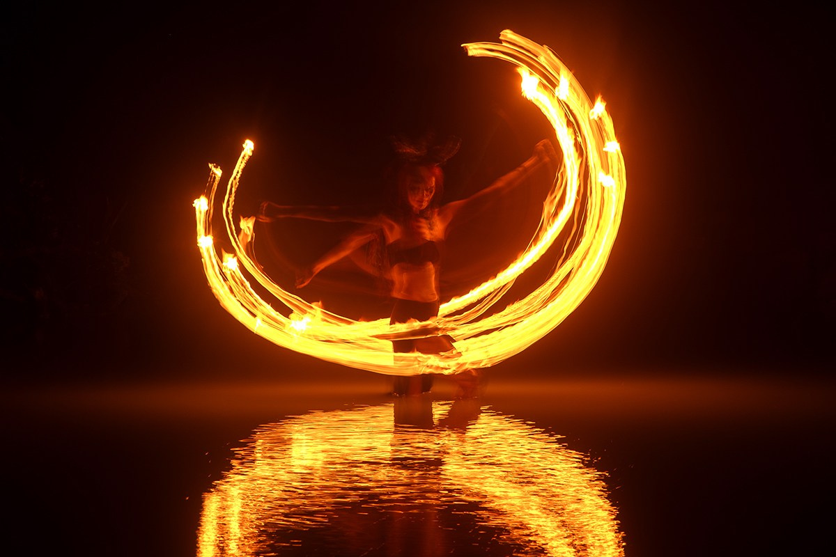 Огонь. Фотограф Роман Ефремов