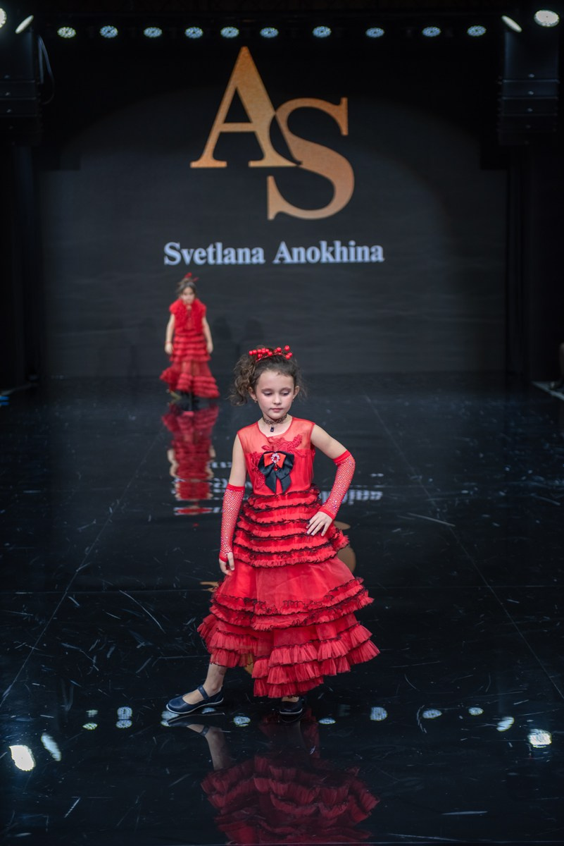 SochiFashionWeek2024 дизайнер Анохина Светлана. Семейный и коммерческий фотограф в Сочи Александр Бодунов