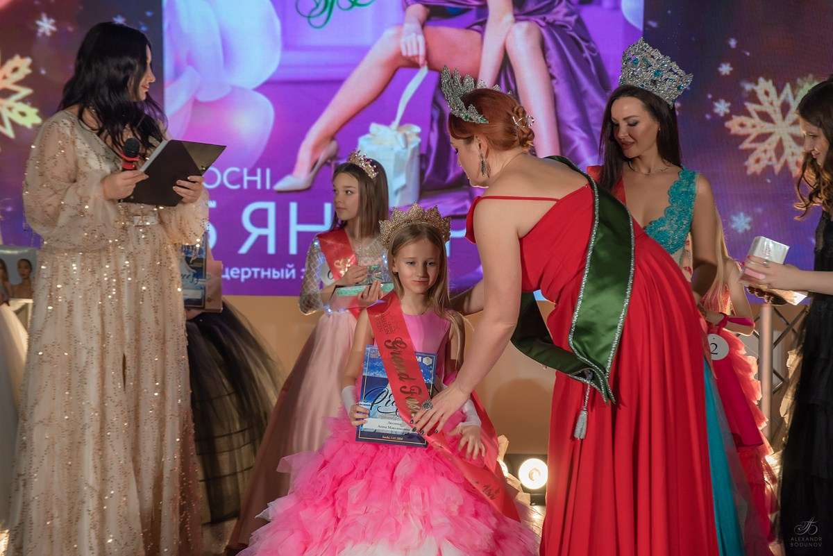 GrandFashionShow2024. Семейный и коммерческий фотограф в Сочи Александр Бодунов