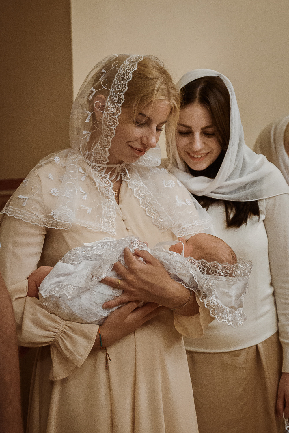 Таинство крещения, кадры. Семейный фотограф в г.Москве Катя Норм