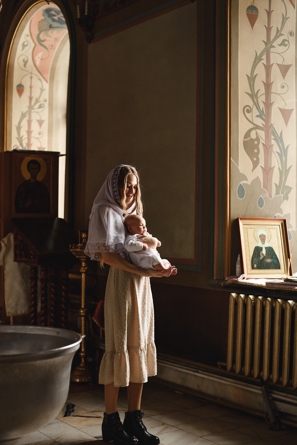 Таинство крещения, кадры. Семейный фотограф в г.Москве Катя Норм
