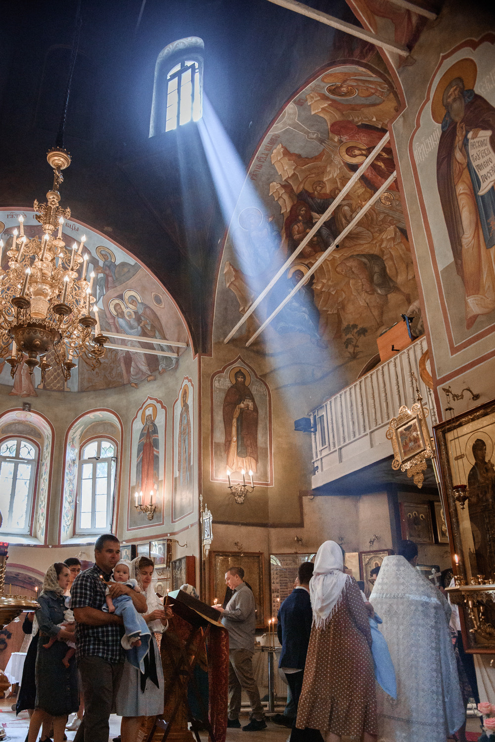 Таинство крещения, кадры. Семейный фотограф в г.Москве Катя Норм