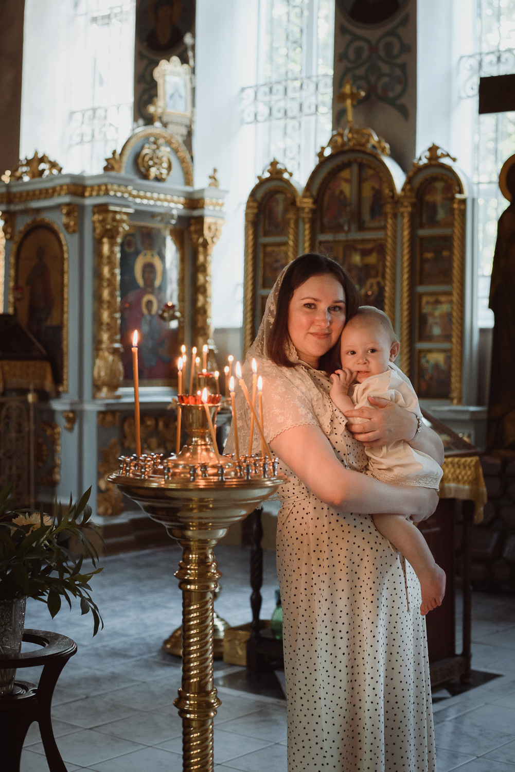Таинство крещения, кадры. Семейный фотограф в г.Москве Катя Норм