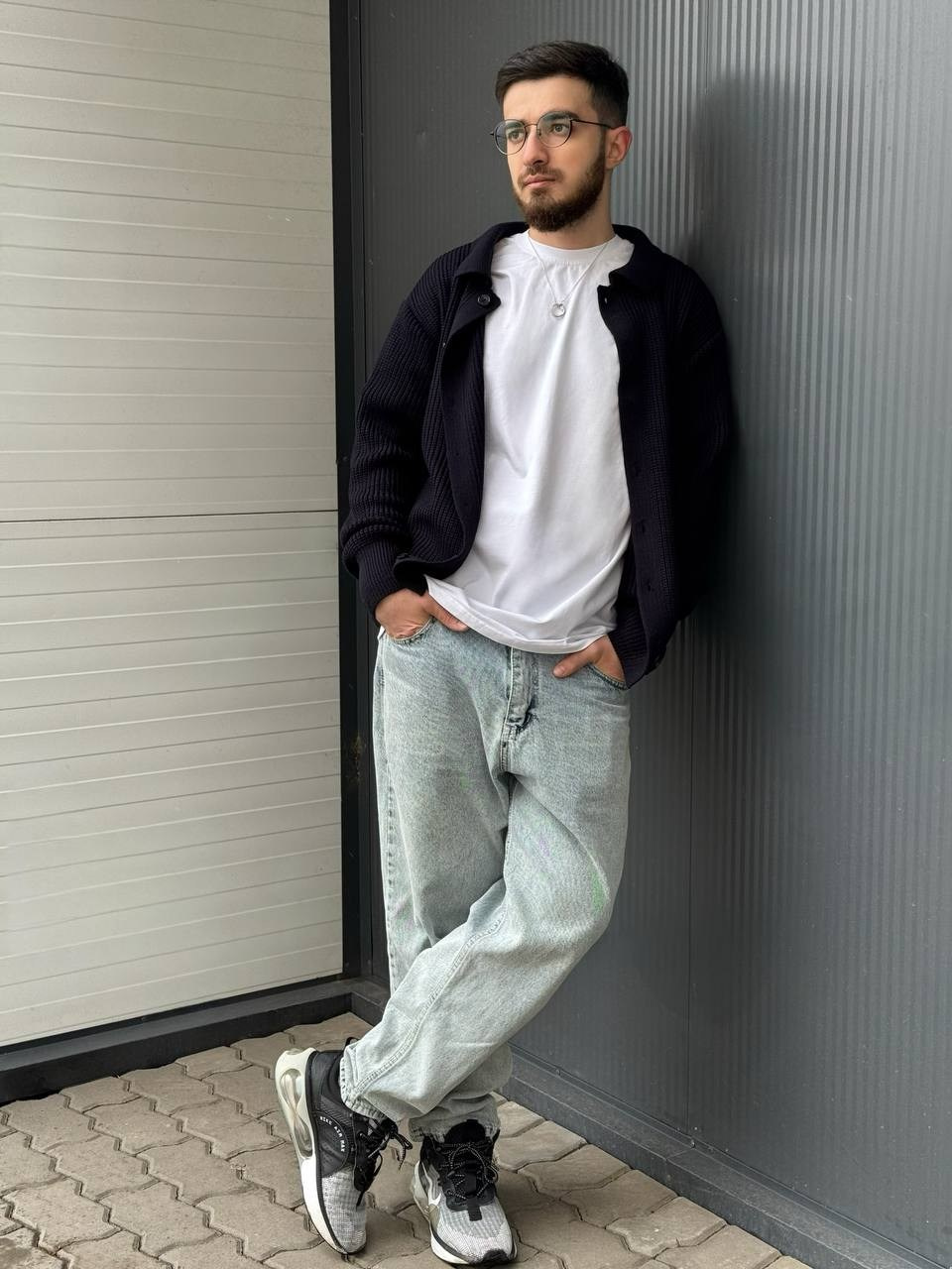 Акбер Ш. LUNAPRO Дом стильных, сборных и индивидуальных съемок для брендов