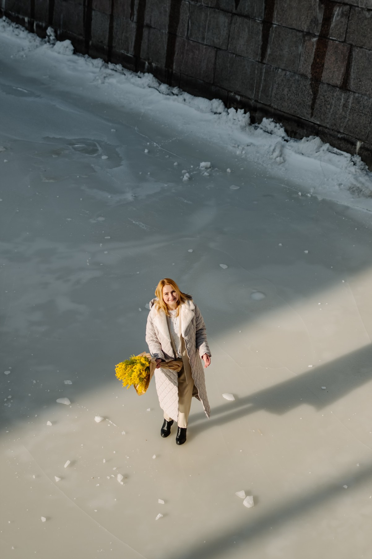 Прогулка с цветами по улицам и каналам. Свадебный и семейный фотограф в Санкт-Петербурге Елена Худякова