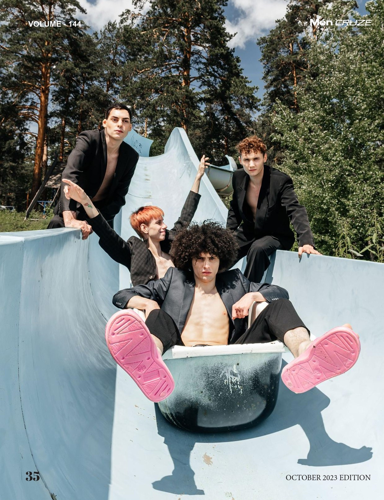  Фотосессия новосибирск, летняя фотосессия, фотосессия на природе, креативная фотосессия, фотограф новосибирск, фото Юлия Туманова,  креативный фотограф, организация фотосессии, фотосессия для мужчины, мужская фотосессия, фэшн фотосессия,  fashion фотосессия, креативная фотосессия для бренда одежды, стильная фотосессия, фото для журнала, журнальная фотосессия, фотоюлиятуманова, фото с ванной, фото с тапками, фото с розовыми тапками, стильные парни в костюмах и розовых тапках, парни модели, съёмка для журнала