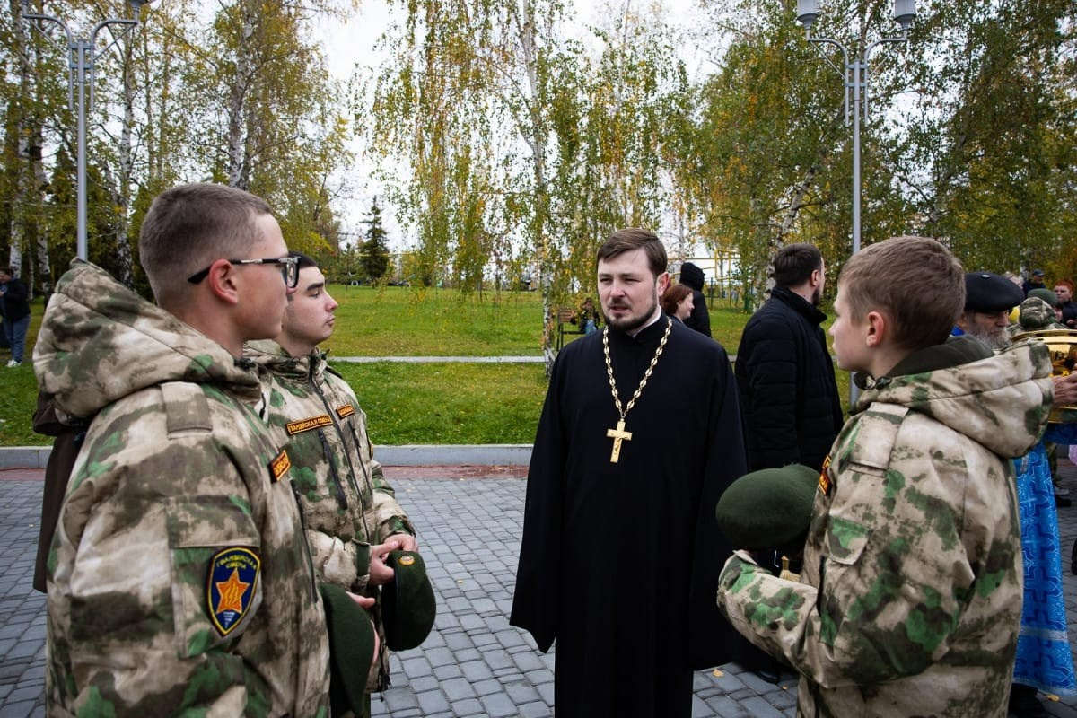 Священник поздравил кадетов с принятием Присяги. Саратовское Северо-Западное благочиние