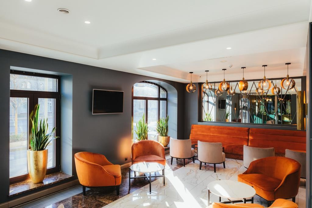 Свадебные сборы и фотосессия в отеле Hartwell Hotel. Свадебный фотограф Москва — Сергей и Татьяна