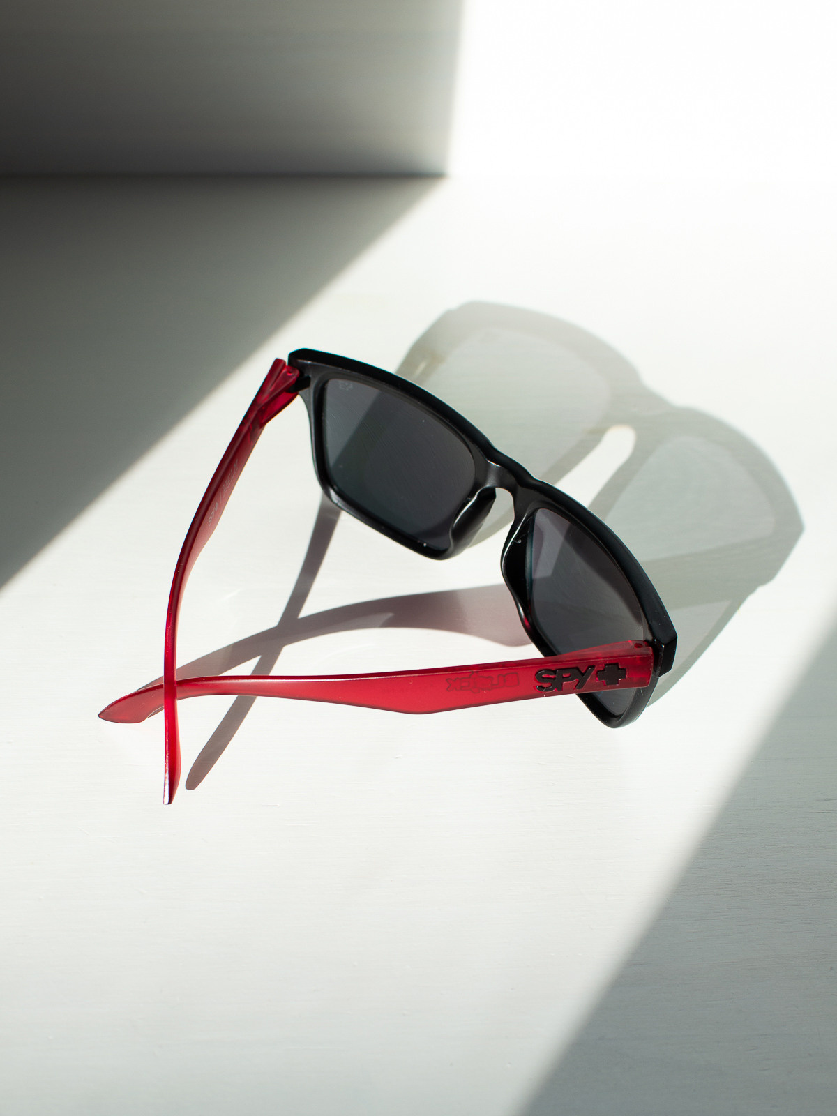 Фото для маркетплейсов солнечные очки. КОНТЕНТ |БРЕНД фотограф Санкт-Петербург — Жанна Олтаржевская