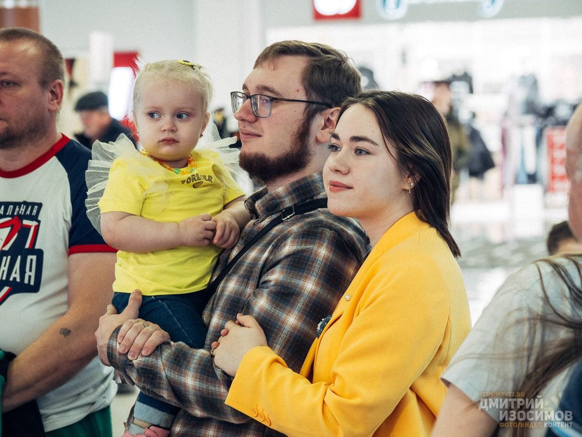 Открытие фотовыставки «Папа в кадре»