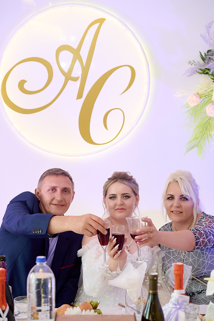 свадьба, фотосессия в ресторане