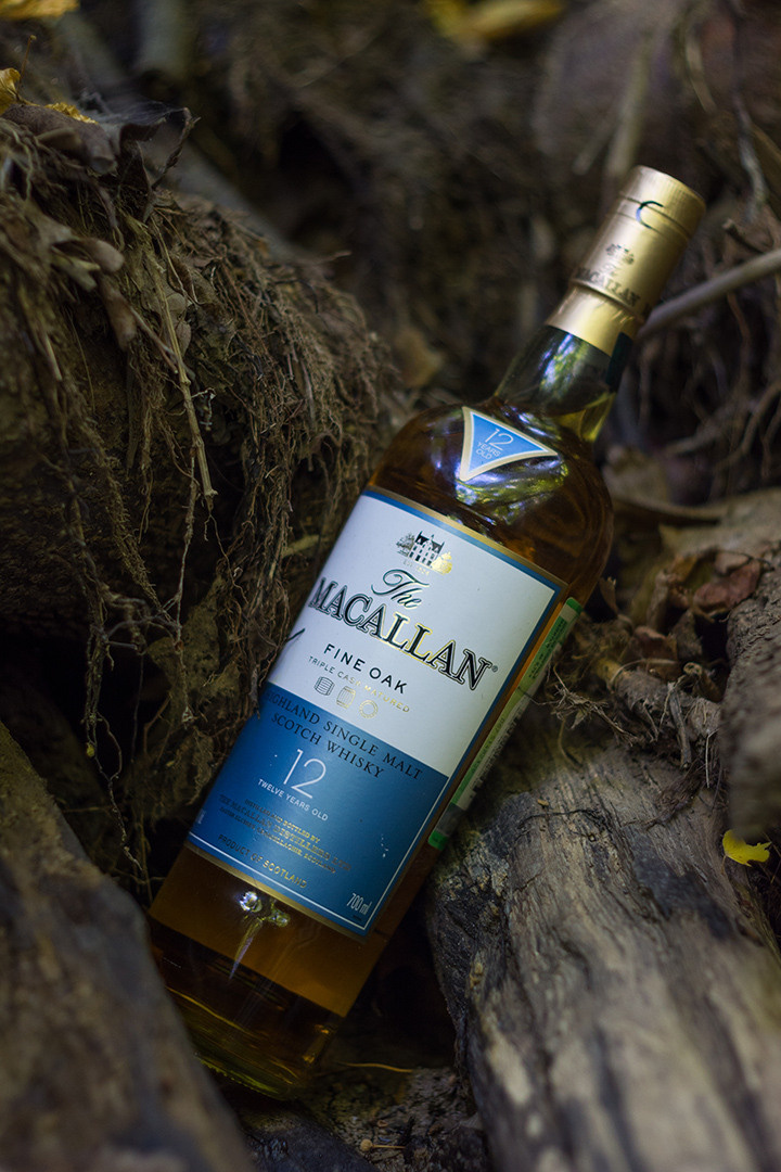 THE Macalan 12 в лесу