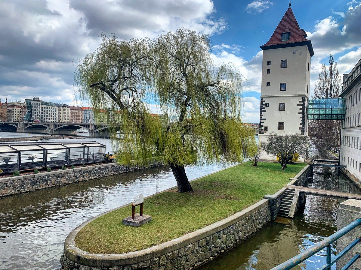 Прага