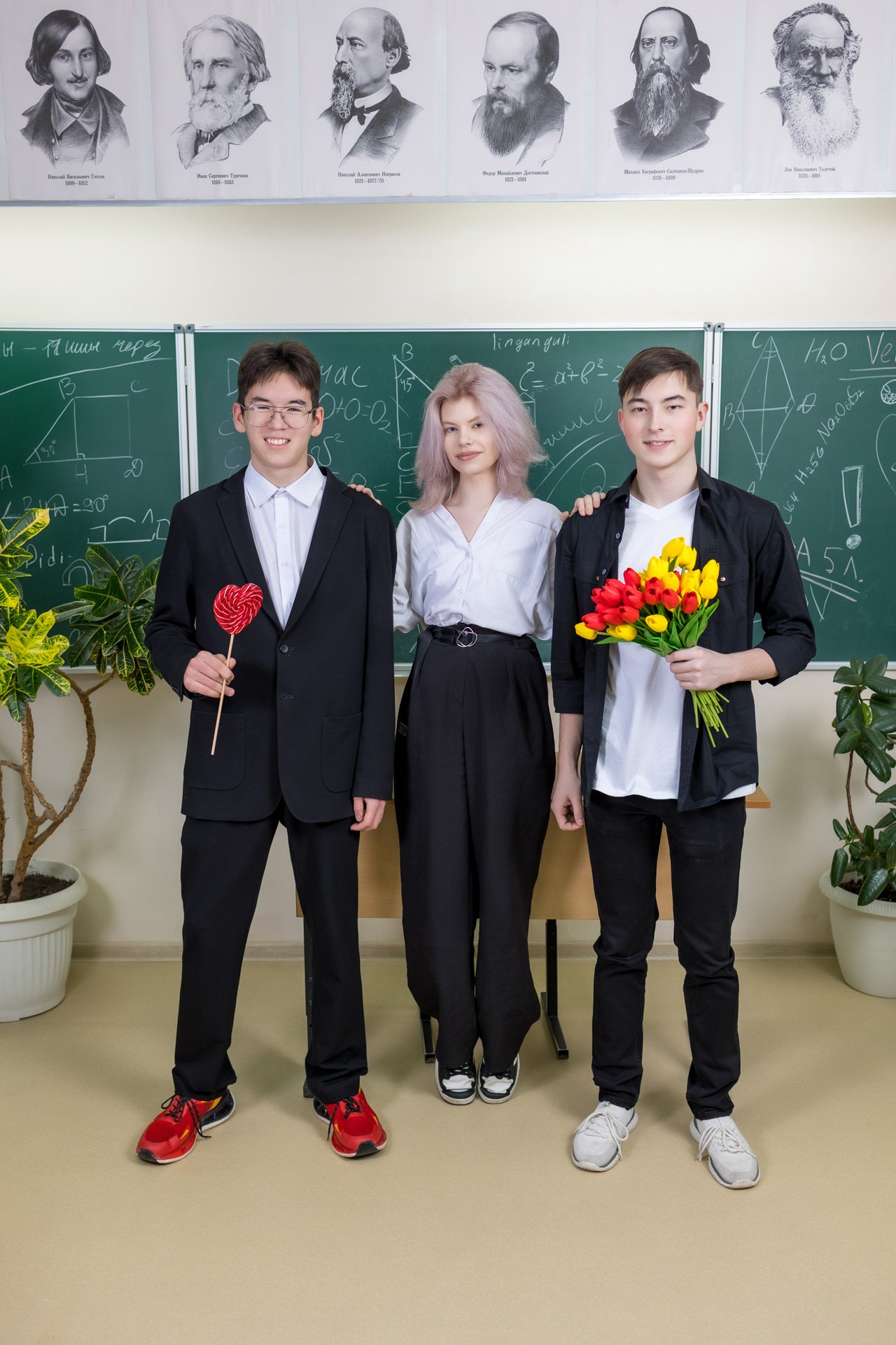 Старшеклассники. В школе, на улице. Фотографы Евгений и Екатерина. Фотофикус. Тюмень