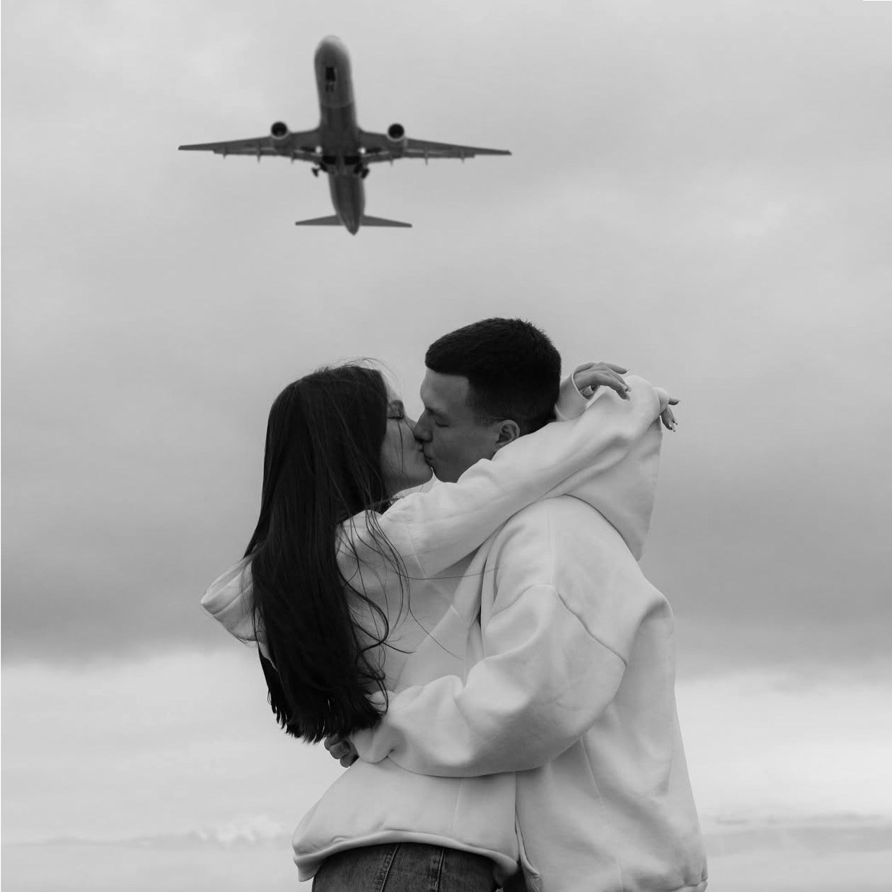 Авторские путешествия на красном кабриолете Lexus. Сочи, Адлер, Сириус, Красная Поляна, озеро Рица. Личный водитель и фотограф. Свадебный фотограф в Сочи и Адлере — Фотосессии на море и в горах | Виктор Рогулев