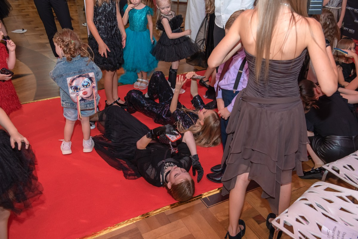 HAPPYkids дефиле санаторий Октябрьский. Семейный и коммерческий фотограф в Сочи Александр Бодунов