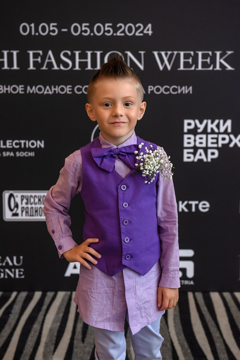 SochiFashionWeek2024 дизайнер Анохина. Семейный и коммерческий фотограф в Сочи Александр Бодунов
