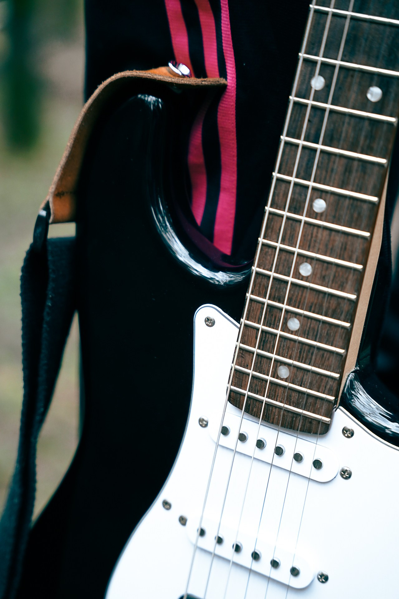 В кадре: Разбитая ваза. Объективно. Показываю жизнь через свои кадры