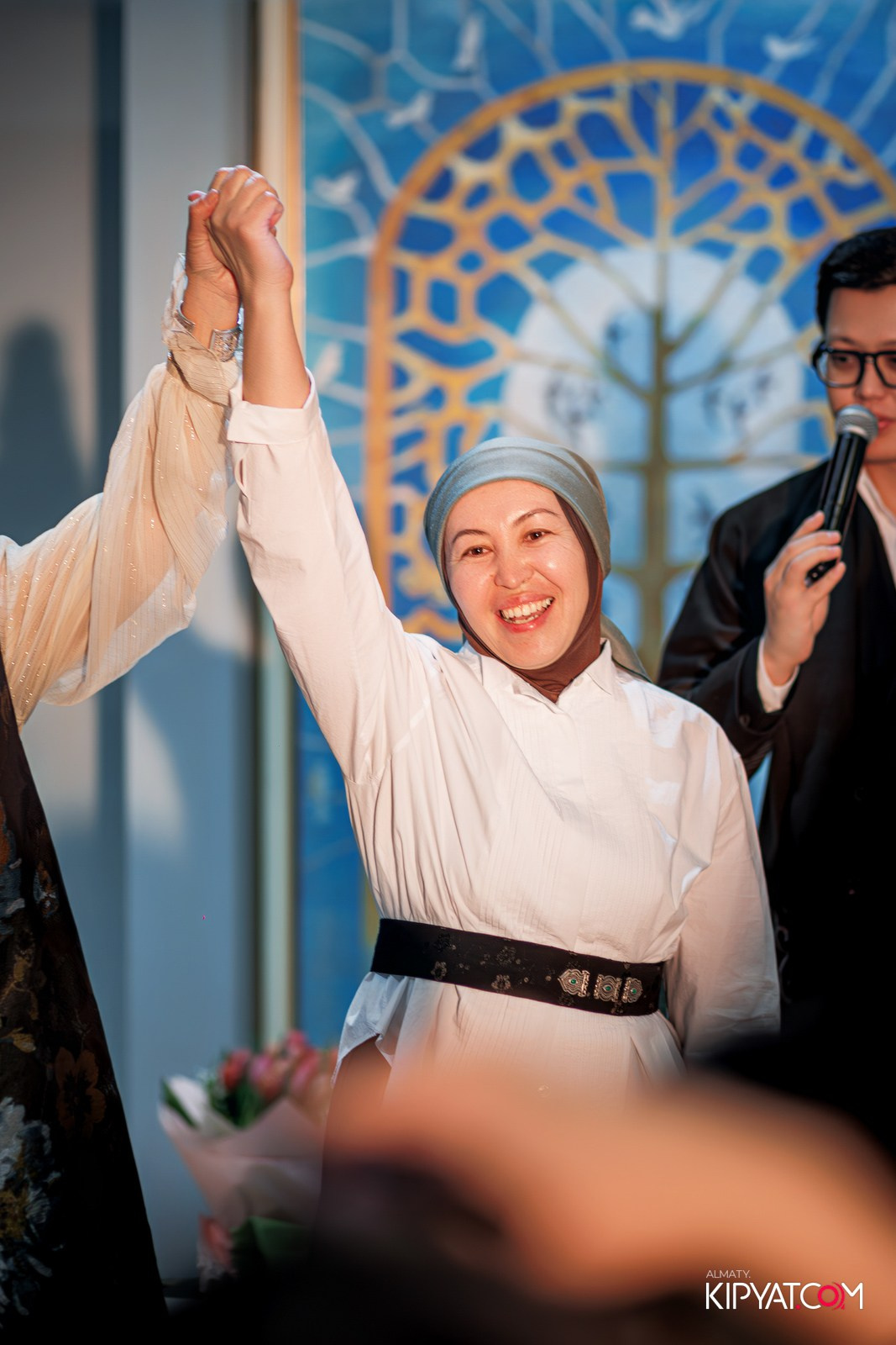 FASHION ПОКАЗ, КАЗАХСКОЙ НАЦИОНАЛЬНОЙ ОДЕЖДЫ. КИПЯТКОМ АЛМАТЫ!