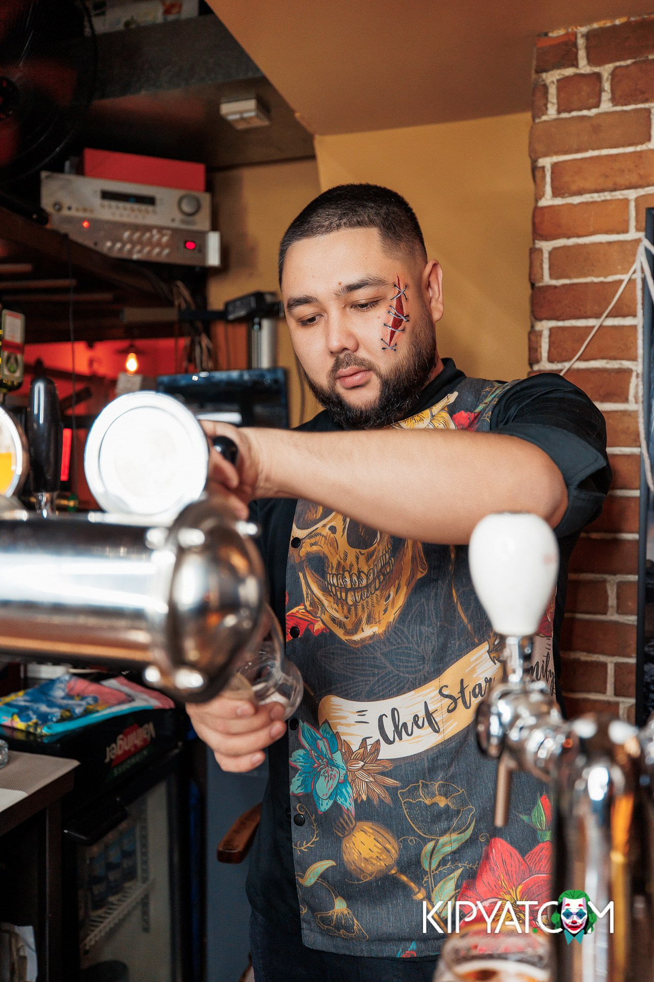 DICKENS RESTAURANT & BAR. КИПЯТКОМ АЛМАТЫ!