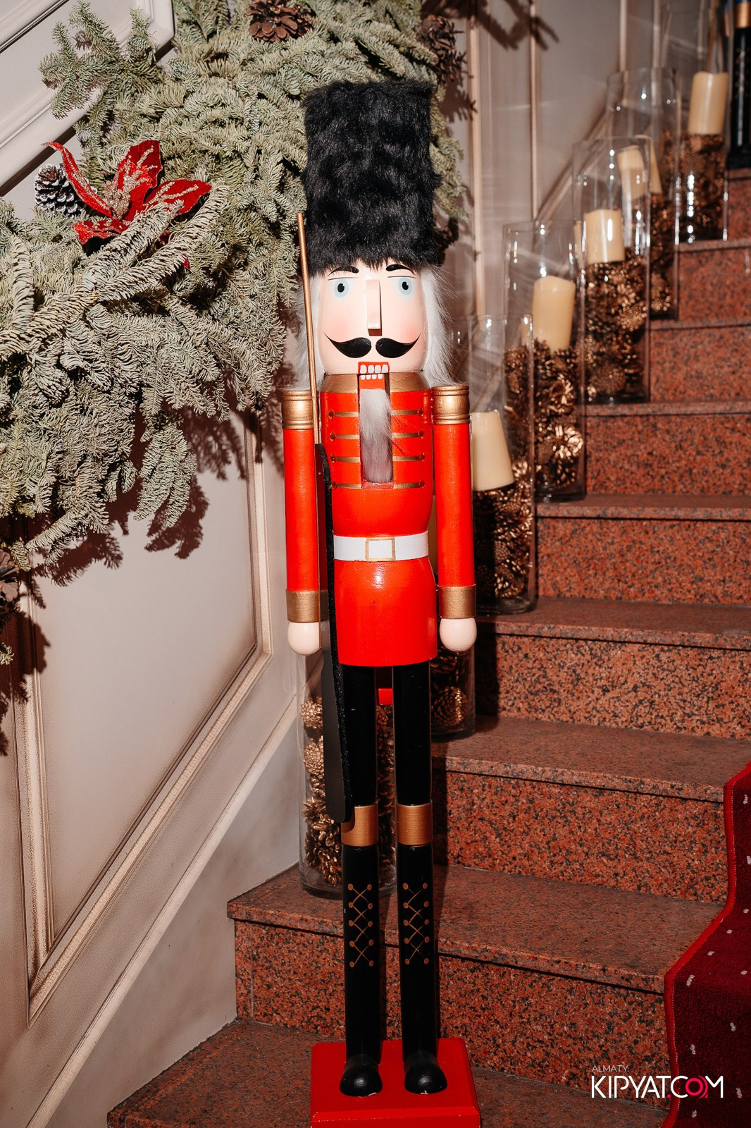 LAUREATE GRAND CAFÉ. КИПЯТКОМ АЛМАТЫ!